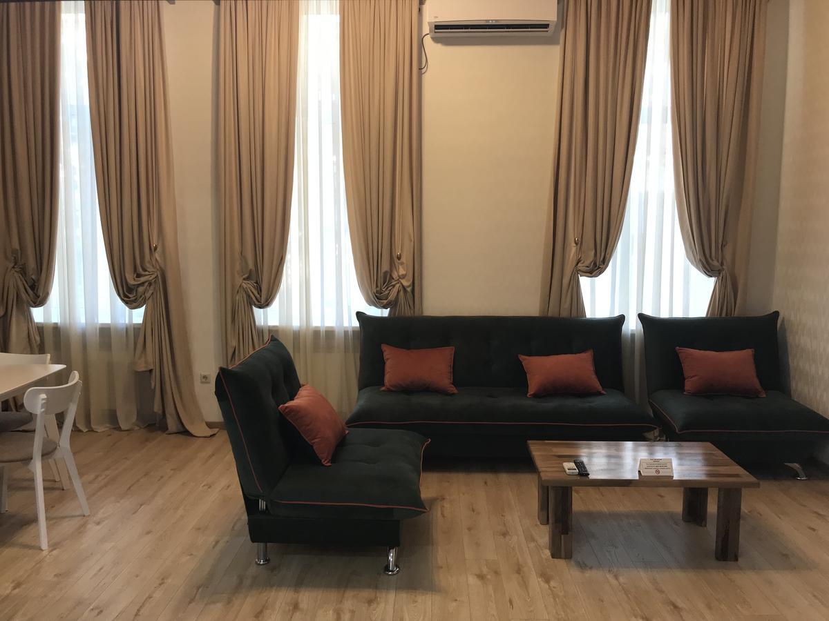 Full Comfort Apartment On Aghmashenebeli Tiflis Oda fotoğraf