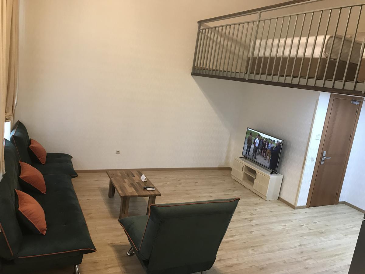 Full Comfort Apartment On Aghmashenebeli Tiflis Dış mekan fotoğraf